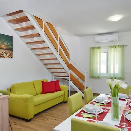 Apartment Olivix Pula Exterior photo